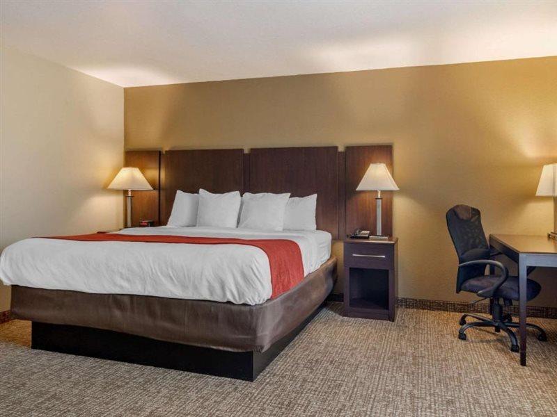 Comfort Inn & Suites Perry National Fairgrounds Area מראה חיצוני תמונה
