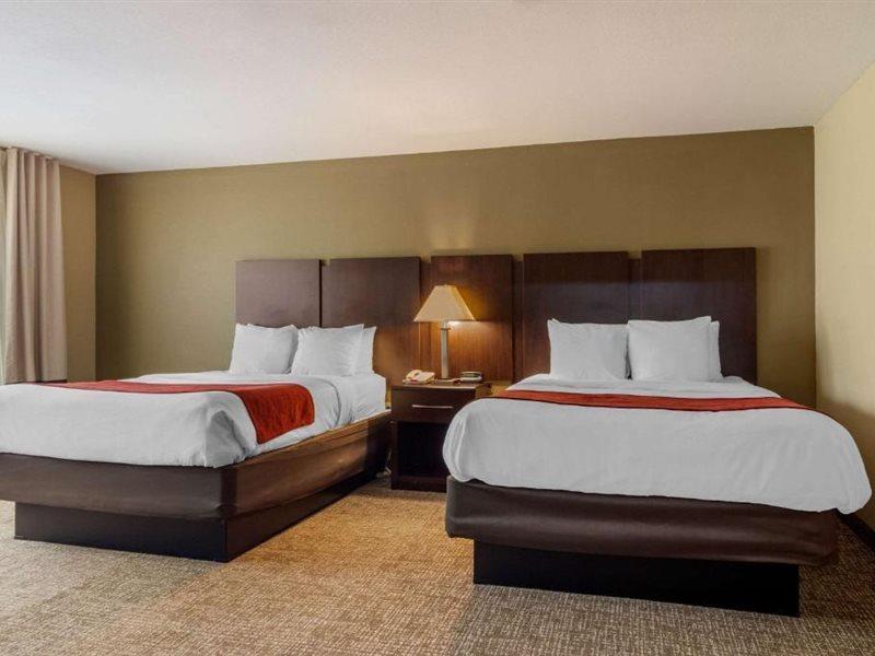 Comfort Inn & Suites Perry National Fairgrounds Area מראה חיצוני תמונה