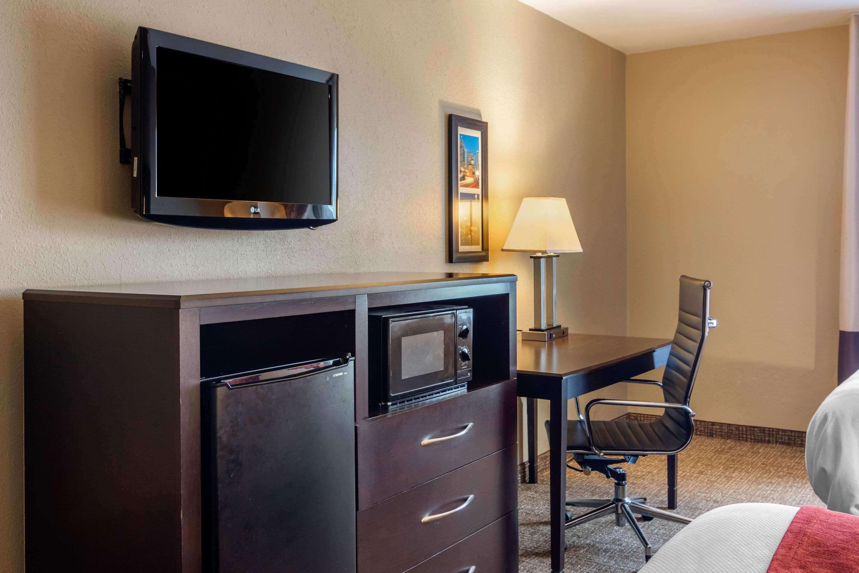 Comfort Inn & Suites Perry National Fairgrounds Area מראה חיצוני תמונה