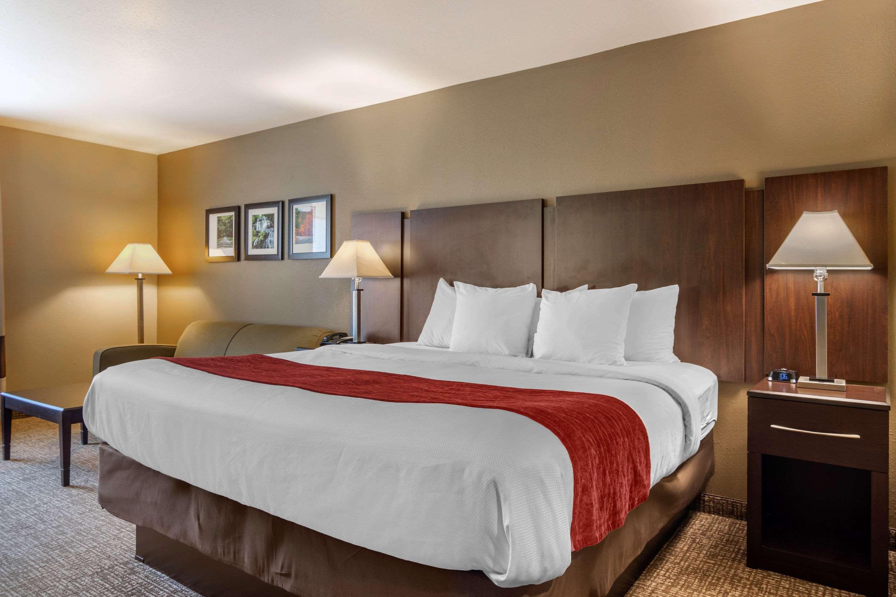 Comfort Inn & Suites Perry National Fairgrounds Area מראה חיצוני תמונה