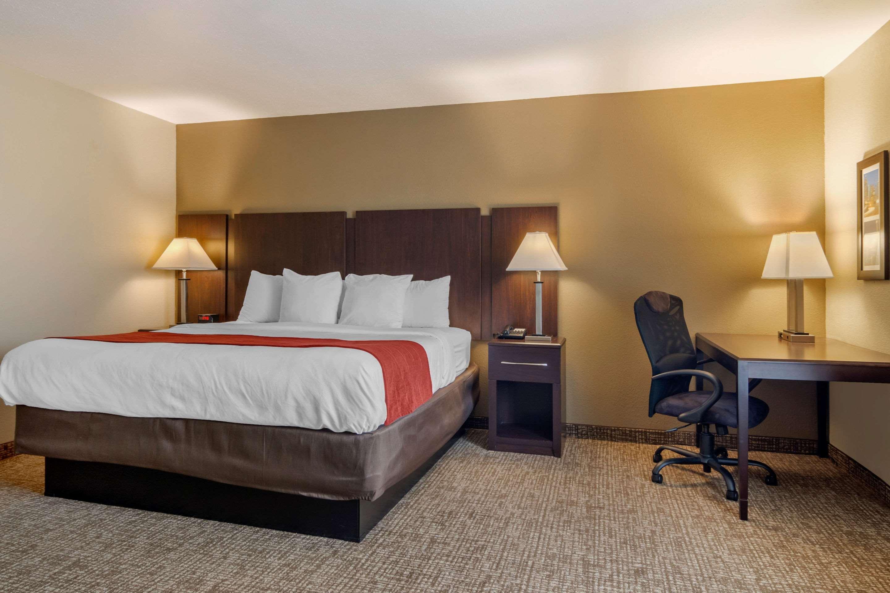 Comfort Inn & Suites Perry National Fairgrounds Area מראה חיצוני תמונה