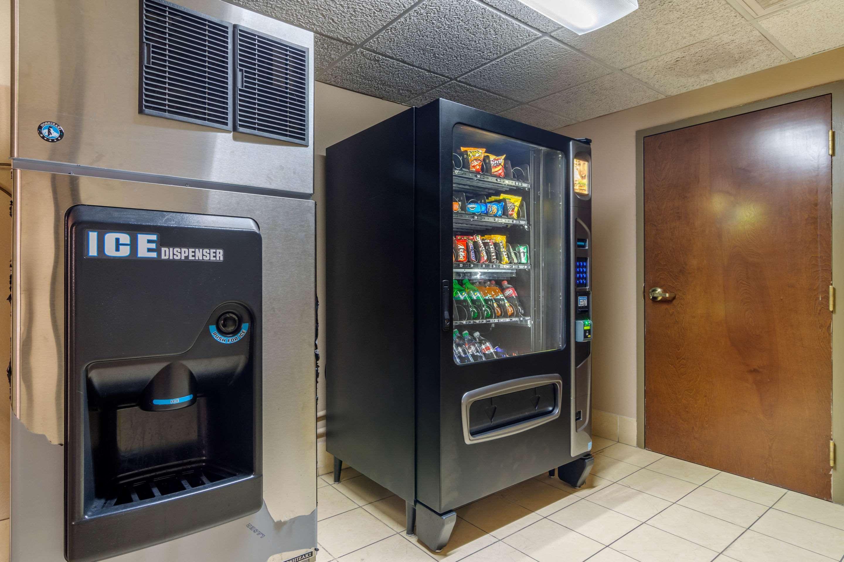 Comfort Inn & Suites Perry National Fairgrounds Area מראה חיצוני תמונה