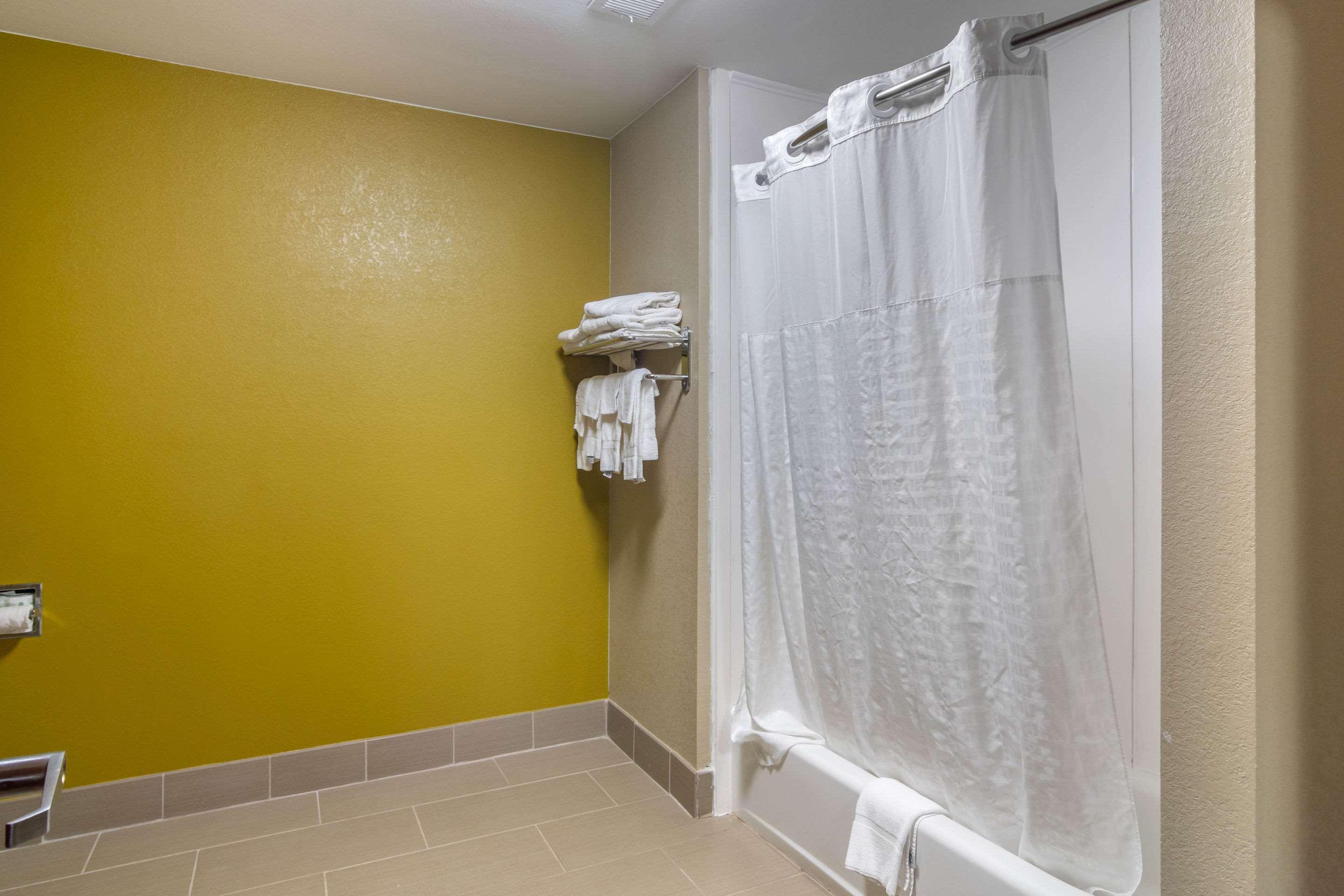Comfort Inn & Suites Perry National Fairgrounds Area מראה חיצוני תמונה